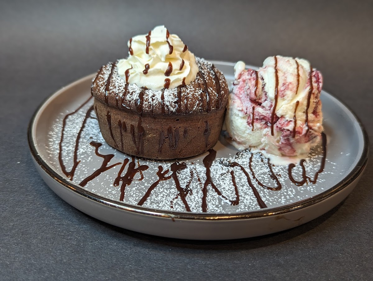 Touché - Fusion Food & Gourmet Shakes Photos 2